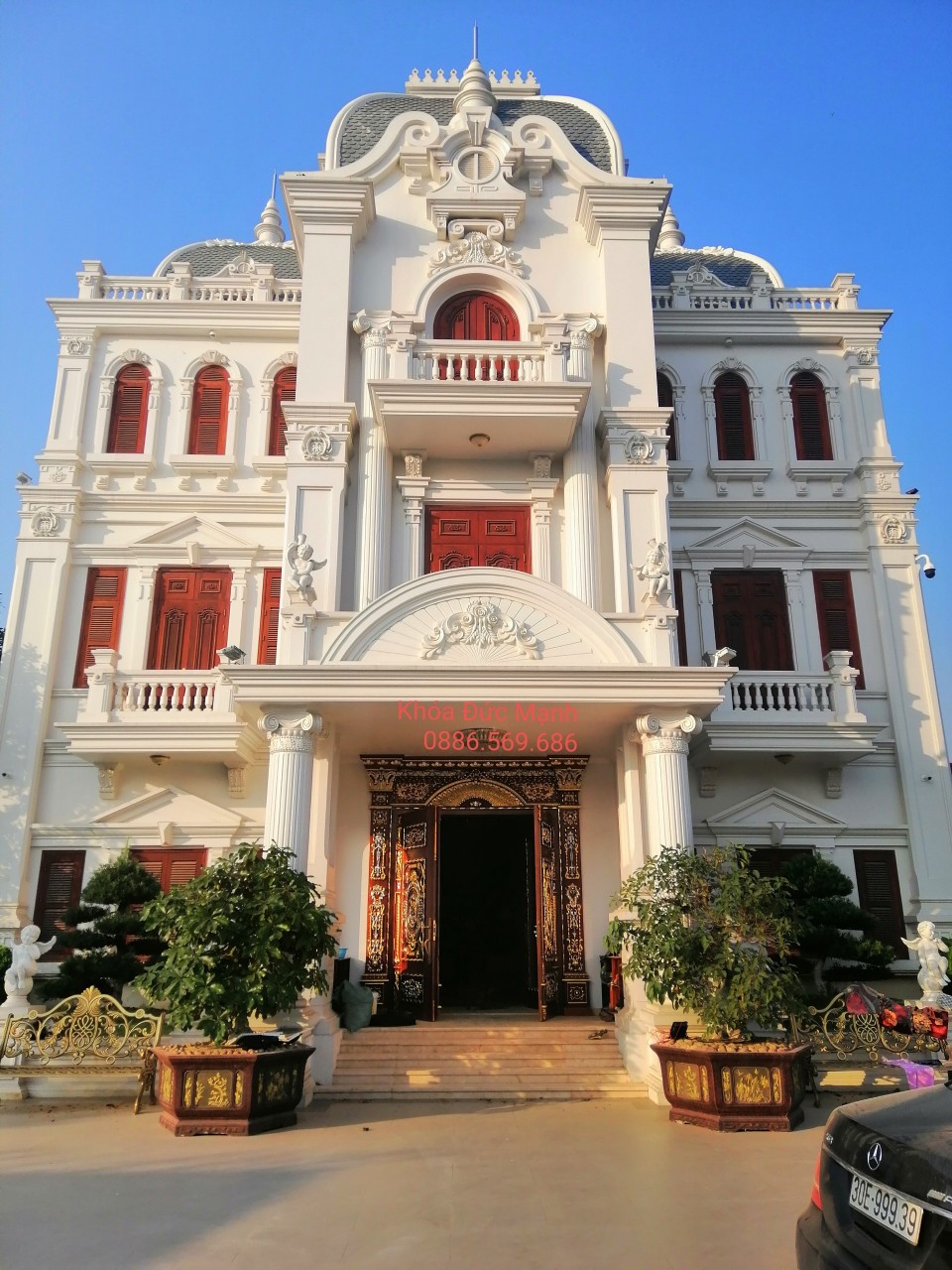 CÔNG TRÌNH KHÓA CỬA ĐỨC MẠNH CUNG CẤP