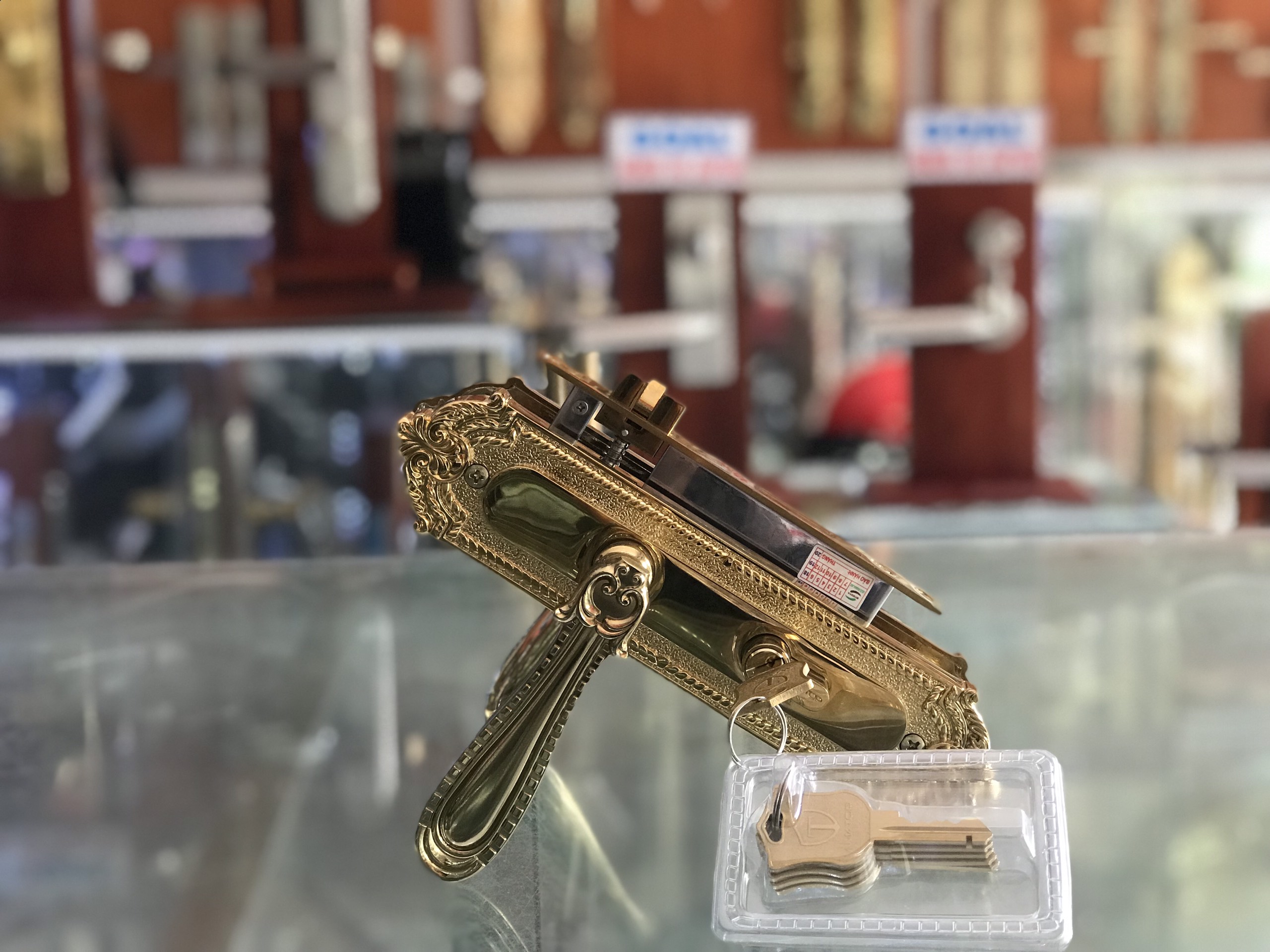 Khóa đồng thông phòng AMATOP  S-68PVD 24K